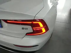 2023 Volvo S60 B5 Sport, белый — фото 8