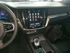 2023 Volvo S60 B5 Sport, белый — фото 13