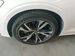 2023 Volvo S60 B5 Sport, белый — фото 23