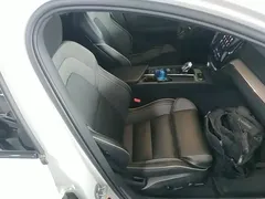 2023 Volvo S60 B5 Sport, белый — фото 25