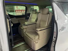 2021 Toyota Vellfire Hybrid 2.5L HV Premium, белый — фото 9