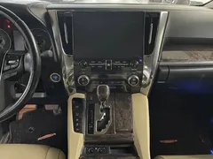 2021 Toyota Vellfire Hybrid 2.5L HV Premium, белый — фото 11