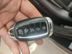 2021 Hyundai Custo 380TGDi LUX Premium, синий — фото 12