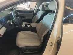 2025 BYD Seal 06 Touring DM-i PHEV 150KM Premium Touring — фото 15