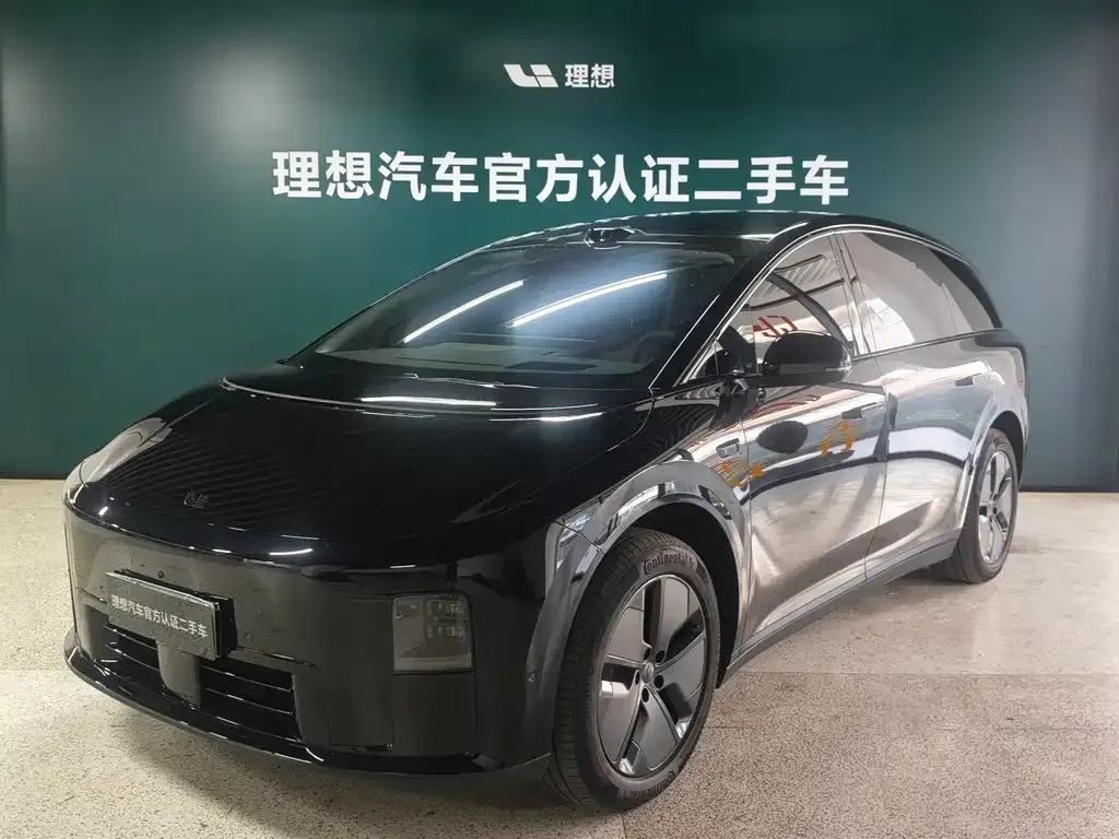 2025 Li Auto i8 Standard