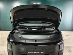 2025 Li Auto i8 Standard, чёрный — фото 3
