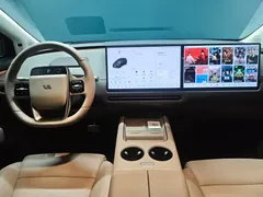 2025 Li Auto i8 Standard, чёрный — фото 7