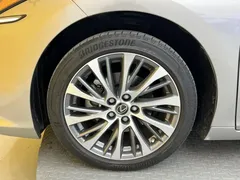 2021 Lexus ES 300h Hybrid Premium — фото 10
