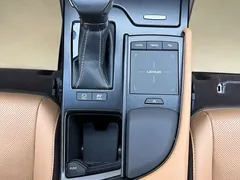 2021 Lexus ES 300h Hybrid Premium — фото 21