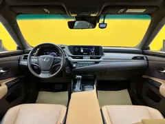 2021 Lexus ES 300h Hybrid Premium — фото 36