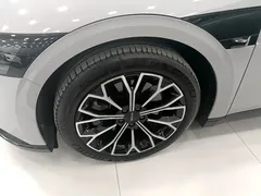 2025 Zeekr 007 RWD Smart Driving 75kWh — фото 23