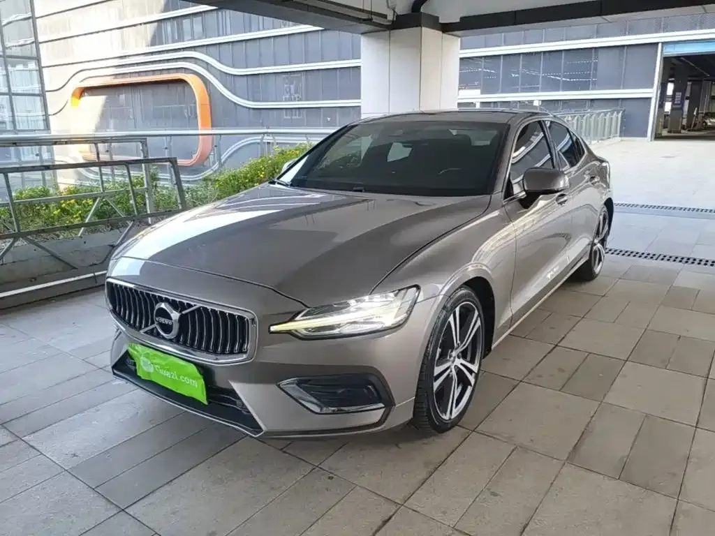 2021 Volvo S60 T4 Luxury