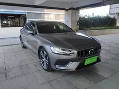 2021 Volvo S60 T4 Luxury — фото 4