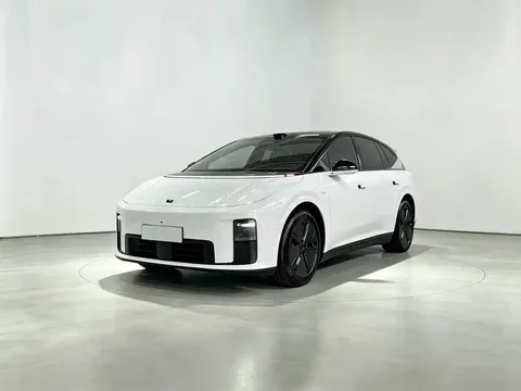2025 Li Auto i8 Standard