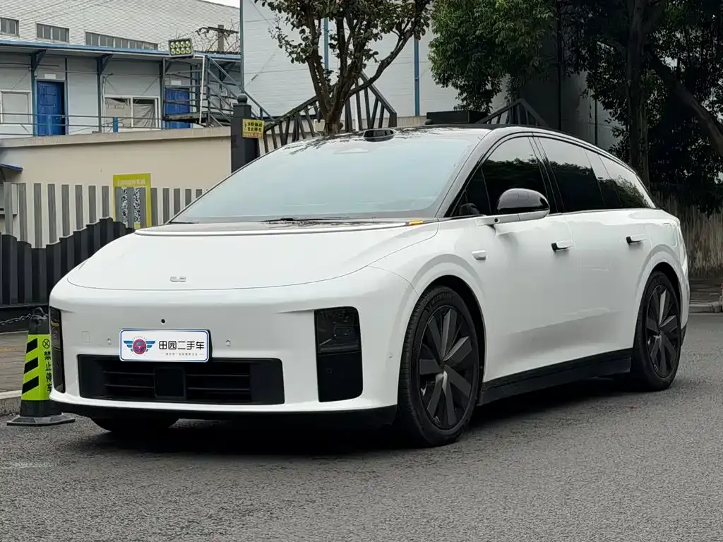 2025 Li Auto i6 4WD Standard
