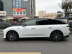2025 Li Auto i6 4WD Standard, белый — фото 3