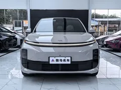 2024 Li Auto L6 — фото 2