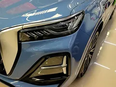 2023 Hongqi HS5 2.0T 4WD Pro, синий — фото 5