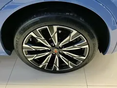 2023 Hongqi HS5 2.0T 4WD Pro, синий — фото 6