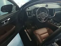2021 Volvo S60 T8 PHEV 4WD Luxury, синий — фото 16