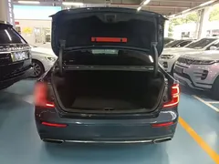 2021 Volvo S60 T8 PHEV 4WD Luxury, синий — фото 19
