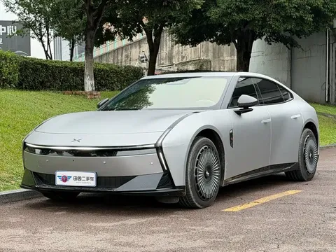 2025 Xpeng P7 750 4WD Ultra