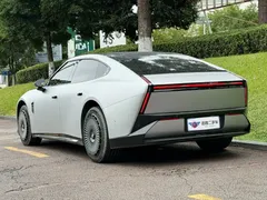 2025 Xpeng P7 750 4WD Ultra — фото 4