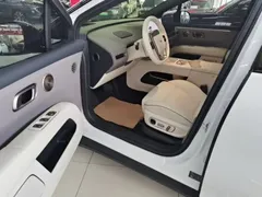 2025 Li Auto i6 4WD Standard, белый — фото 16