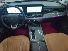 2023 Hongqi HS5 2.0T 4WD Pro — фото 10