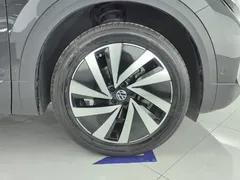 2021 Volkswagen Talagon 330TSI 2WD Luxury, чёрный — фото 6