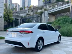 2022 Toyota Levin 185T CVT Luxury, белый — фото 9