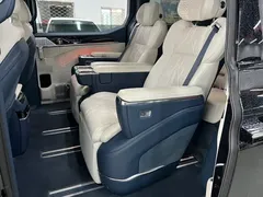 2024 Zeekr 009 6-Seat Executive 4WD 108kWh, чёрный — фото 9