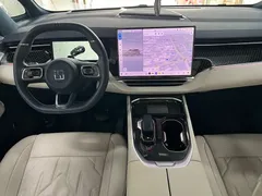 2024 Zeekr 009 6-Seat Executive 4WD 108kWh, чёрный — фото 13