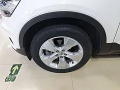 2021 Volvo XC40 4WD Fashion, белый — фото 23