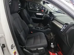 2021 Volvo XC40 4WD Fashion, белый — фото 25