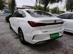 2023 Changan Eado PLUS 1.4T GDI DCT Premium, белый — фото 5