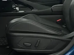 2022 Hyundai Elantra 1.5L CVT LUX Premium, синий — фото 11