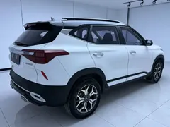 2021 Kia Seltos 1.5L CVT Trend, белый — фото 4
