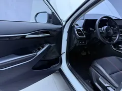 2021 Kia Seltos 1.5L CVT Trend, белый — фото 8