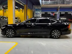 2023 Volvo S90, чёрный — фото 4