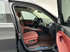 2022 BMW X5 30Li Premium M Sport Package, чёрный — фото 25