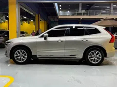 2021 Volvo XC60 4WD Luxury — фото 8