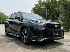 2021 Toyota Crown Kluger 2.5L HEV 4WD Premium, чёрный — фото 2