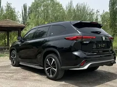 2021 Toyota Crown Kluger 2.5L HEV 4WD Premium, чёрный — фото 9
