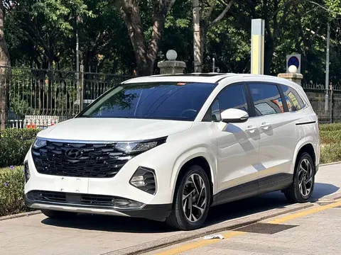 2021 Hyundai Custo 380TGDi LUX Premium