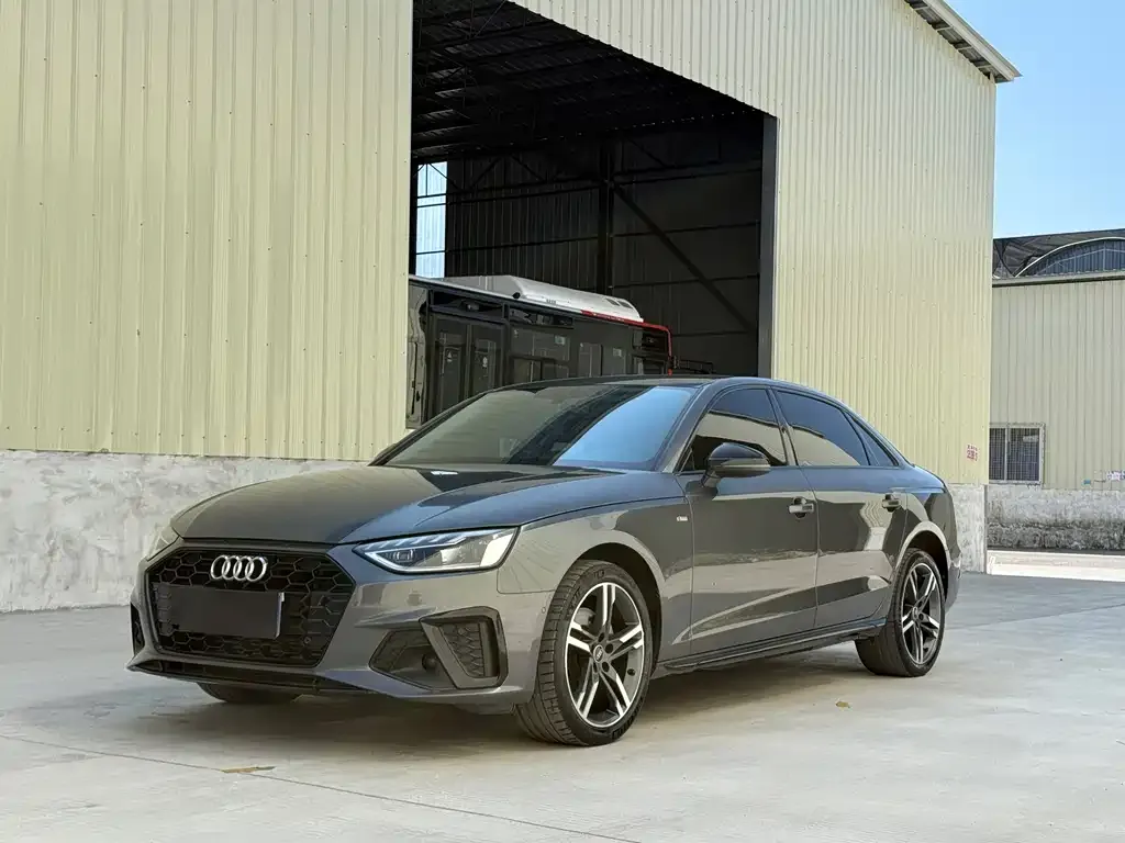 2023 Audi A4L 40 TFSI Luxury Dynamic