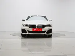 2022 BMW 5 Series 530Li Leading M Sport Package, белый — фото 2