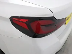2022 BMW 5 Series 530Li Leading M Sport Package, белый — фото 10