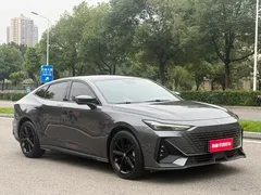 2022 Changan UNI-V 1.5T Premium — фото 3