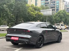 2022 Changan UNI-V 1.5T Premium — фото 5